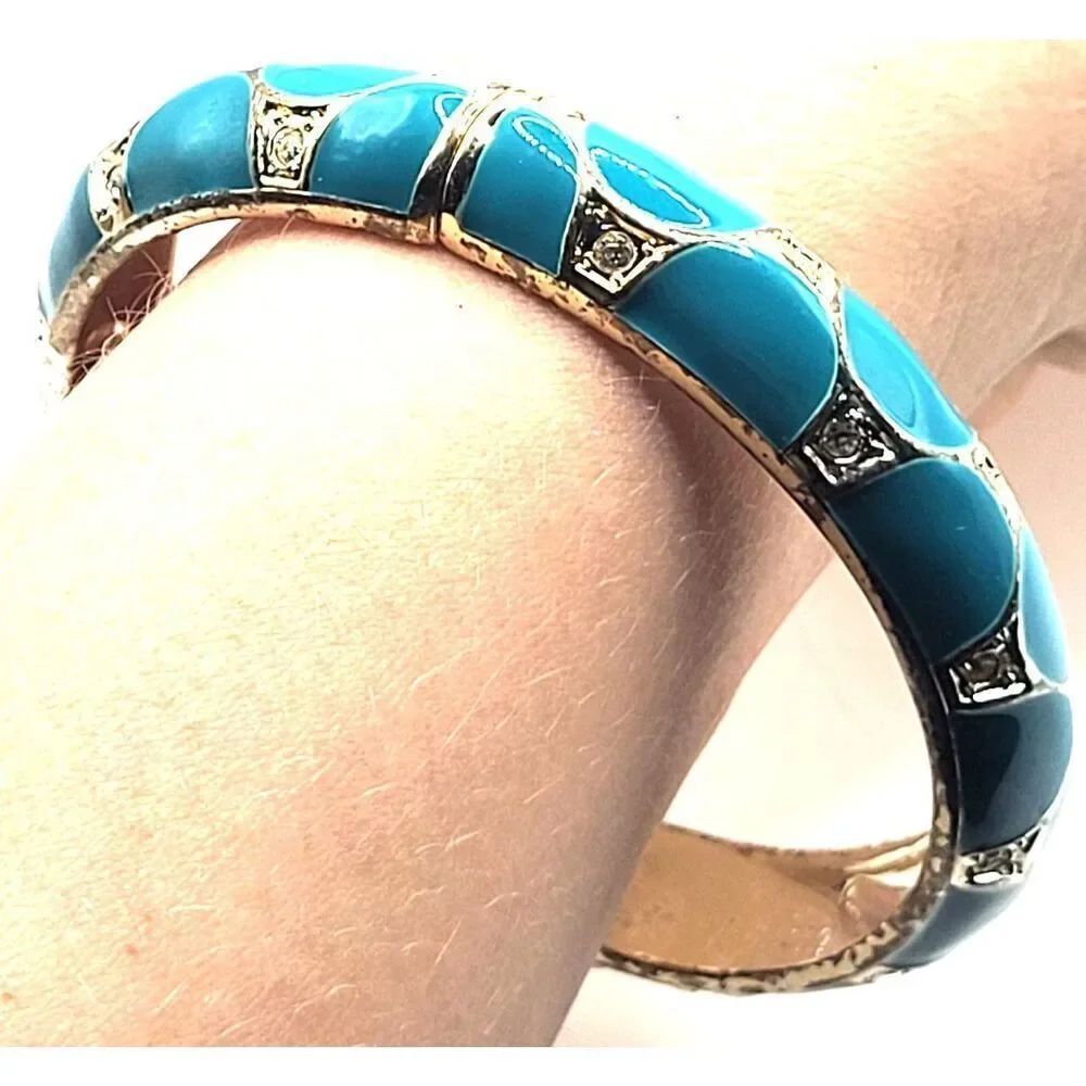 Y2K Turquoise Enamel Hinged Silvertone Bangle Bracelet 2.4in diameter